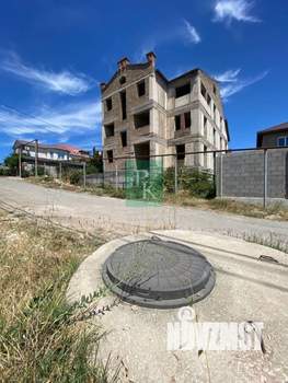 Дом 500м², 3-этажный, участок 5 сот.