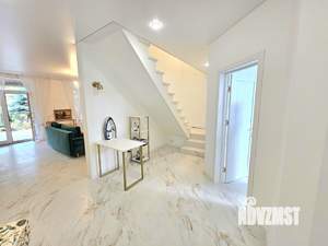 Коттедж 300м², 3-этажный, участок 4 сот.