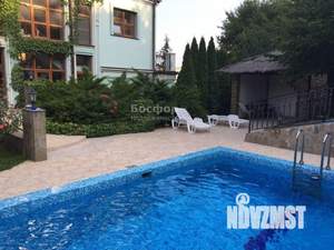 Дом 635м², 3-этажный, участок 25 сот.