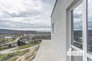 Дом 186м², 3-этажный, участок 8 сот.