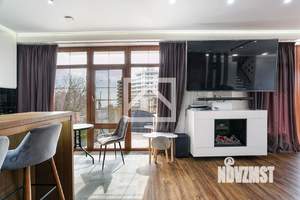 Дом 285м², 3-этажный, участок 12 сот.