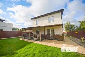 Дом 124м², 2-этажный, участок 6 сот.