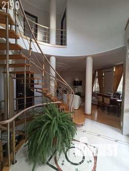 Дом 260м², 3-этажный, участок 4 сот.