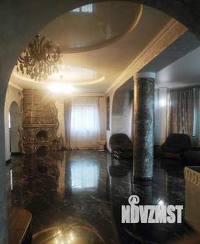 Дом 400м², 3-этажный, участок 9 сот.