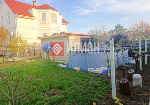 Дом 196м², 3-этажный, участок 10 сот.