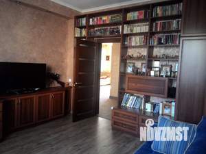 Дом 330м², 2-этажный, участок 6 сот.