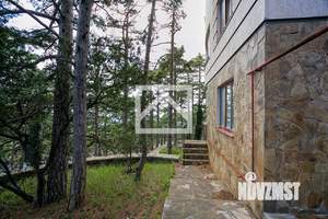 Дом 687м², 4-этажный, участок 15 сот.