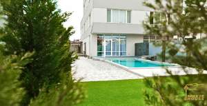 Дом 300м², 3-этажный, участок 4 сот.