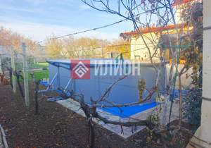 Дом 196м², 3-этажный, участок 10 сот.