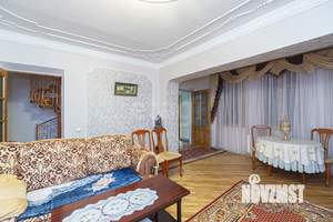 Дом 206м², 3-этажный, участок 9 сот.