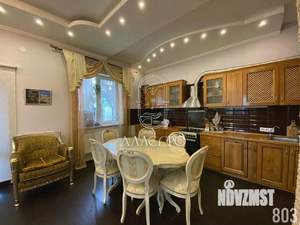 Дом 208м², 2-этажный, участок 9 сот.