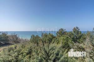 Дом 400м², 3-этажный, участок 8 сот.