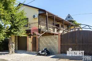 Коттедж 800м², 2-этажный, участок 10 сот.