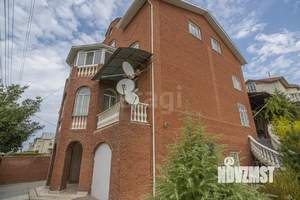 Дом 700м², 3-этажный, участок 18 сот.