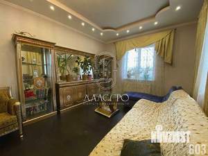 Дом 208м², 2-этажный, участок 9 сот.