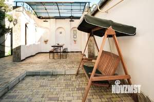 Дом 283м², 3-этажный, участок 6 сот.