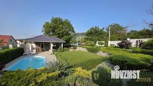 Дом 220м², 2-этажный, участок 11 сот.