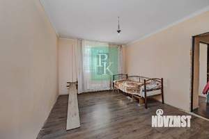 Дом 80м², 2-этажный, участок 6 сот.