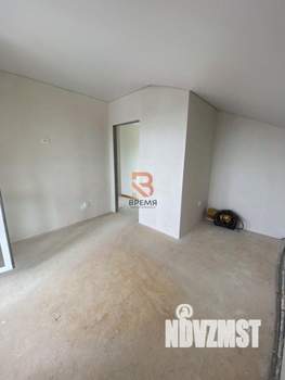 Дом 109м², 2-этажный, участок 4 сот.