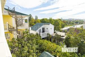 Дом 250м², 3-этажный, участок 6 сот.