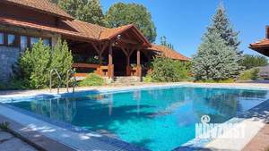 Дом 370м², 3-этажный, участок 25 сот.