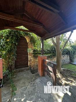 Дом 194м², 2-этажный, участок 4 сот.