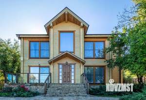 Дом 653м², 2-этажный, участок 216 сот.