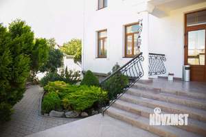 Коттедж 700м², 4-этажный, участок 8 сот.