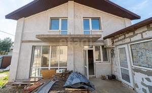 Дом 209м², 2-этажный, участок 6 сот.