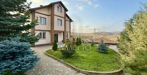 Дом 203м², 3-этажный, участок 10 сот.