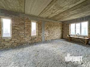 Дом 247м², 3-этажный, участок 8 сот.