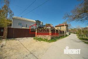 Дом 214м², 3-этажный, участок 5 сот.