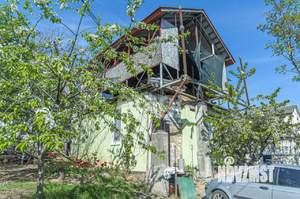 Дача 215м², 3-этажный, участок 4 сот.