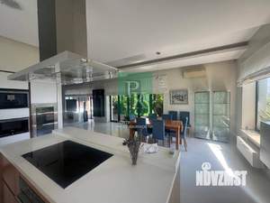 Дом 500м², 2-этажный, участок 10 сот.