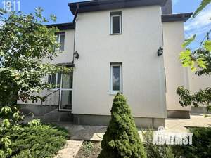 Дом 104м², 2-этажный, участок 4 сот.