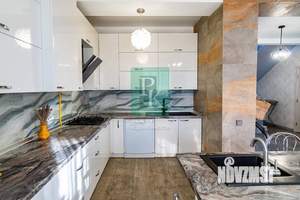 Дом 174м², 2-этажный, участок 6 сот.