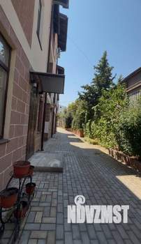 Таунхаус 280м², 3-этажный, участок 1 сот.