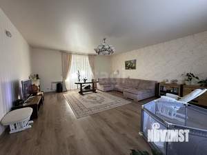 Дом 176м², 2-этажный, участок 6 сот.