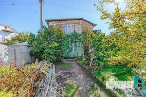 Дом 80м², 2-этажный, участок 6 сот.