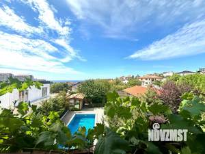 Дом 189м², 2-этажный, участок 11 сот.