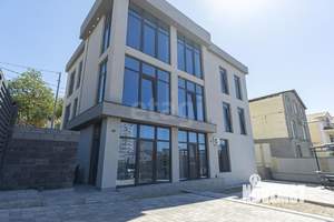 Дом 449м², 3-этажный, участок 9 сот.