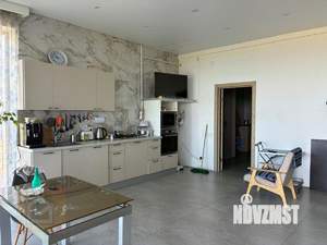 Дом 298м², 2-этажный, участок 7 сот.