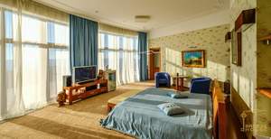 Дом 3200м², 4-этажный, участок 158 сот.