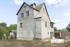 Дом 139м², 3-этажный, участок 6 сот.