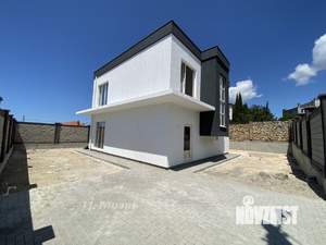 Дом 180м², 2-этажный, участок 4 сот.