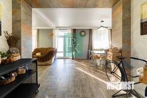 Дом 174м², 2-этажный, участок 6 сот.