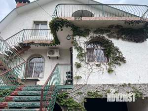 Дом 352м², 3-этажный, участок 12 сот.