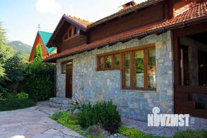 Дом 370м², 3-этажный, участок 25 сот.