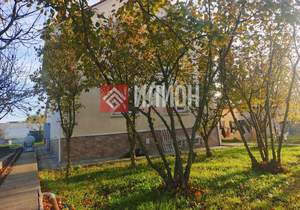 Дом 196м², 3-этажный, участок 10 сот.