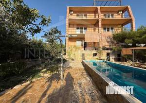 Дом 420м², 3-этажный, участок 9 сот.